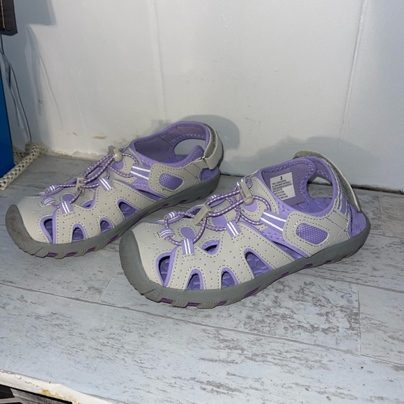 Khombu Shoes Khombu Girls Size 3 Sandals Poshmark